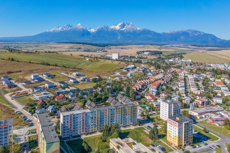Na predaj zrekonštruovaný 3 izbový byt s výhľadom na Tatry, Kežmarok - sídlisko Juh