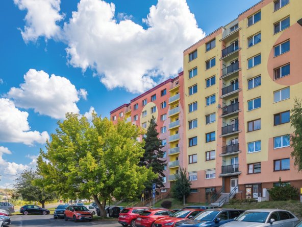 Na predaj 3 izbový byt s loggiou a štedrou výmerou, Kežmarok - sídlisko Juh