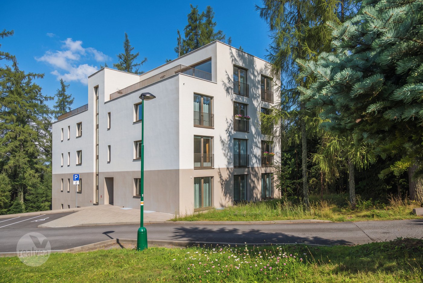 Na predaj 2 a 3 izbové byty s wellness a výhľadom na Tatry v bytovom dome Borovica vo Vyšných Hágoch - Hagovia