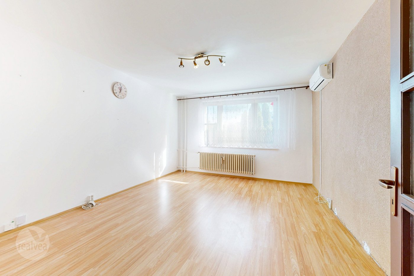 Na predaj 3 izbový byt s klimatizáciou na obľúbenom sídlisku v Levoči